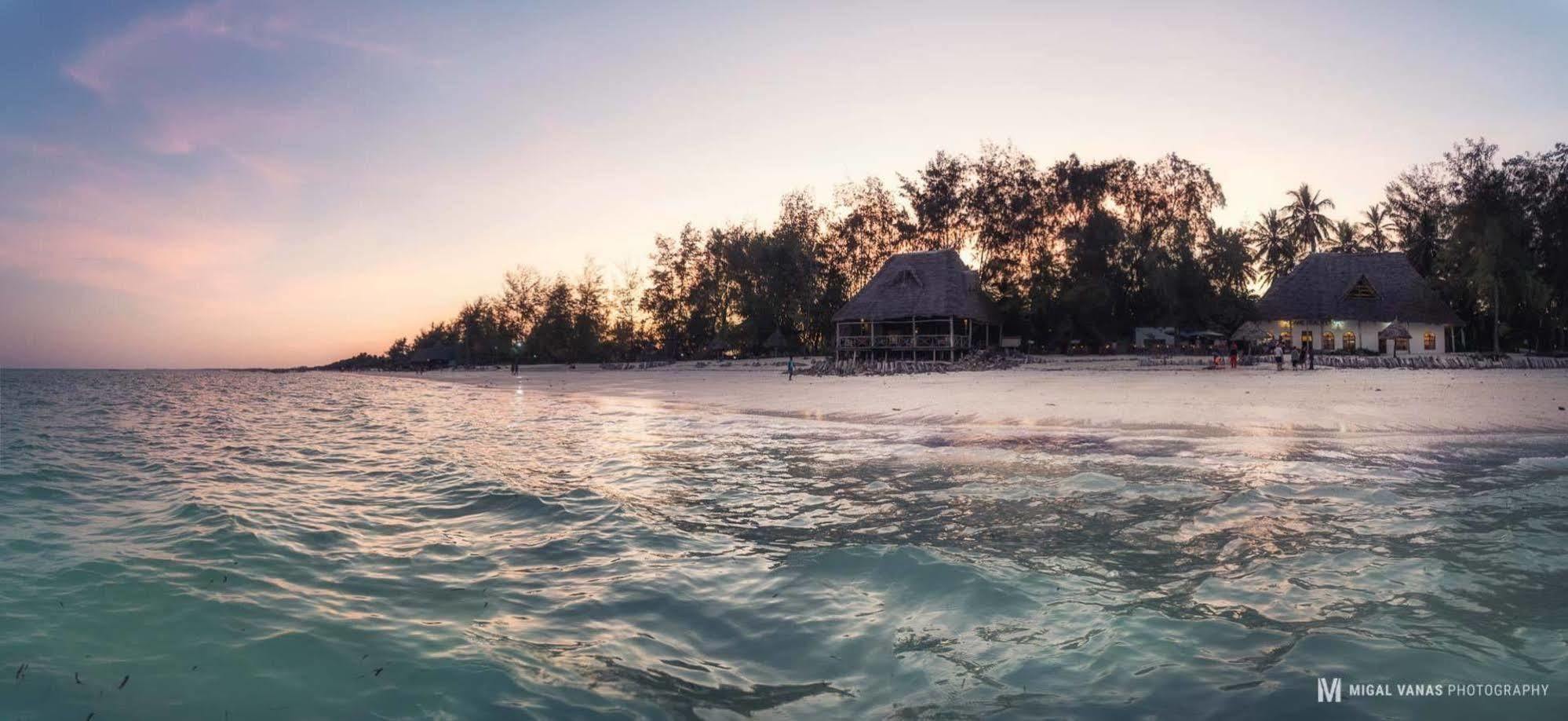 Ndame Beach alojamiento Paje Exterior foto