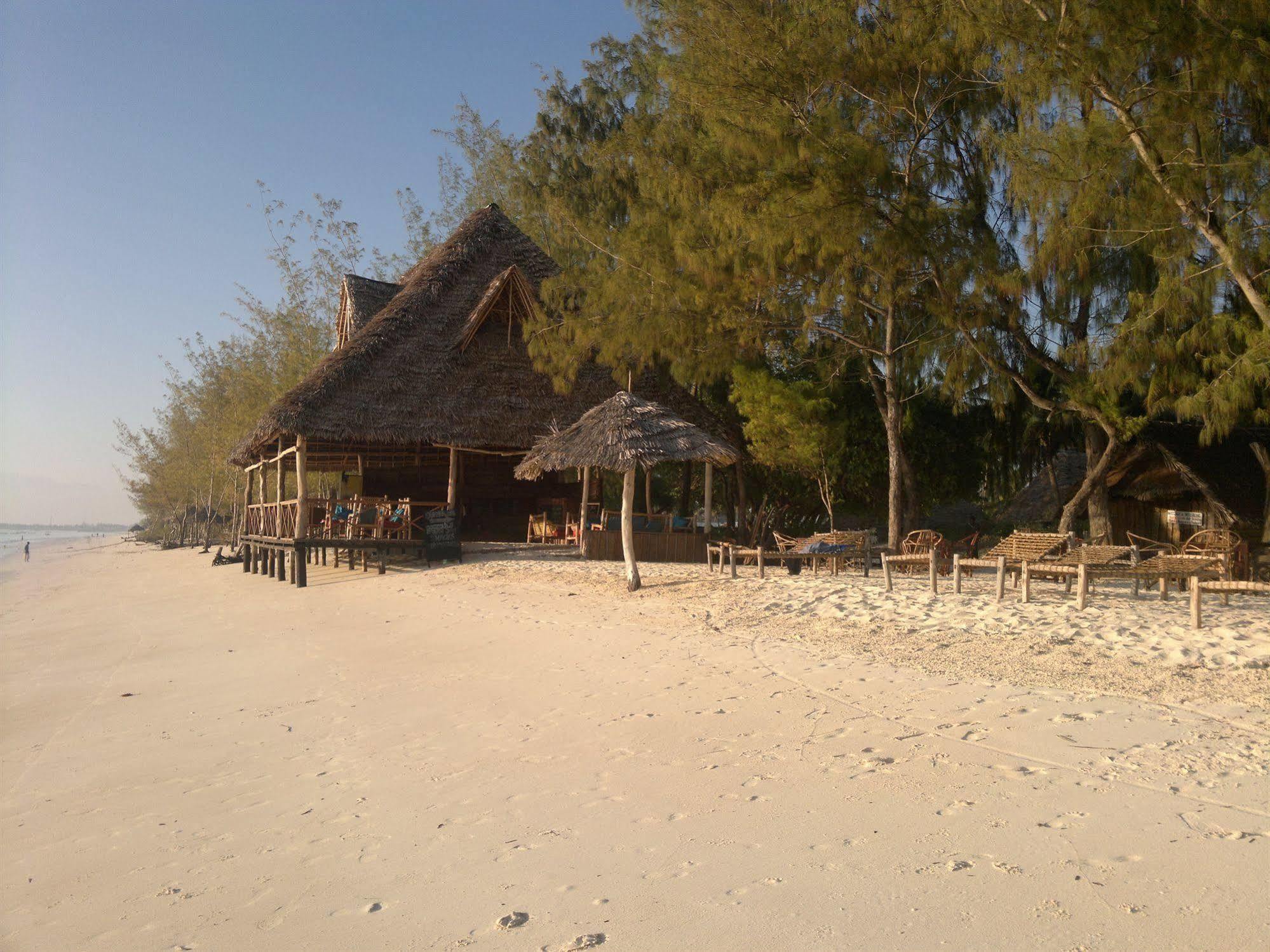 Ndame Beach alojamiento Paje Exterior foto